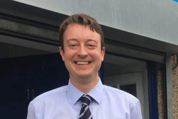 Σάιμον Κλάρκ: Απέναντι στην Τερέζα – Όλοι οι φόβοι και οι προβλέψεις για το μέλλον